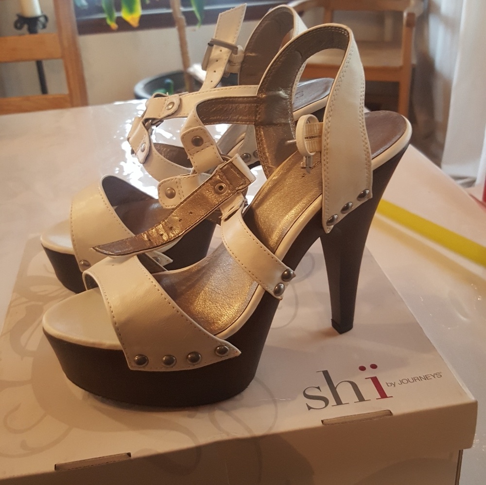 Shi by Journeys